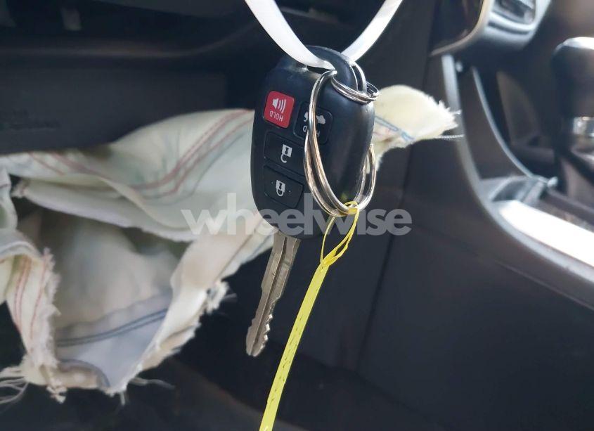 Photo 11 of 2019 Toyota Corolla LE (VIN 2T1BURHE7KC240947)