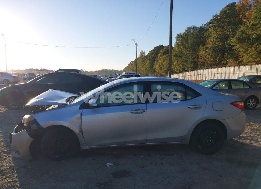 Photo 14 of 2019 Toyota Corolla LE (VIN 2T1BURHE7KC240947)