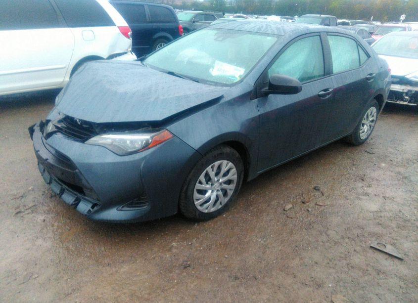 Photo 2 of 2019 Toyota Corolla LE (VIN 2T1BURHE7KC241807)