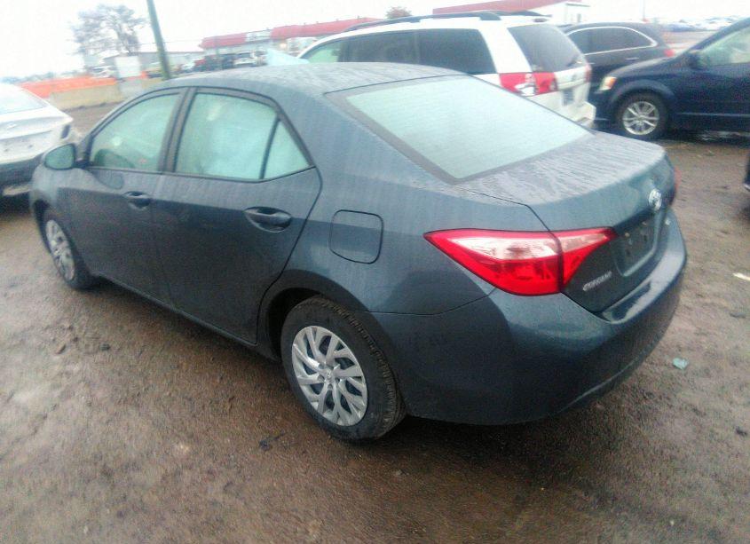Photo 3 of 2019 Toyota Corolla LE (VIN 2T1BURHE7KC241807)