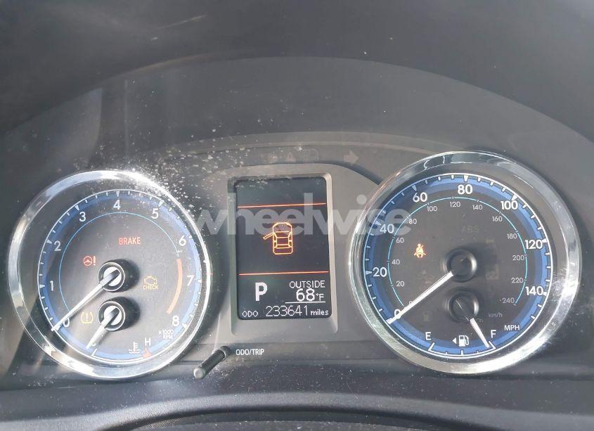 Photo 7 of 2019 Toyota Corolla LE (VIN 2T1BURHE7KC246733)