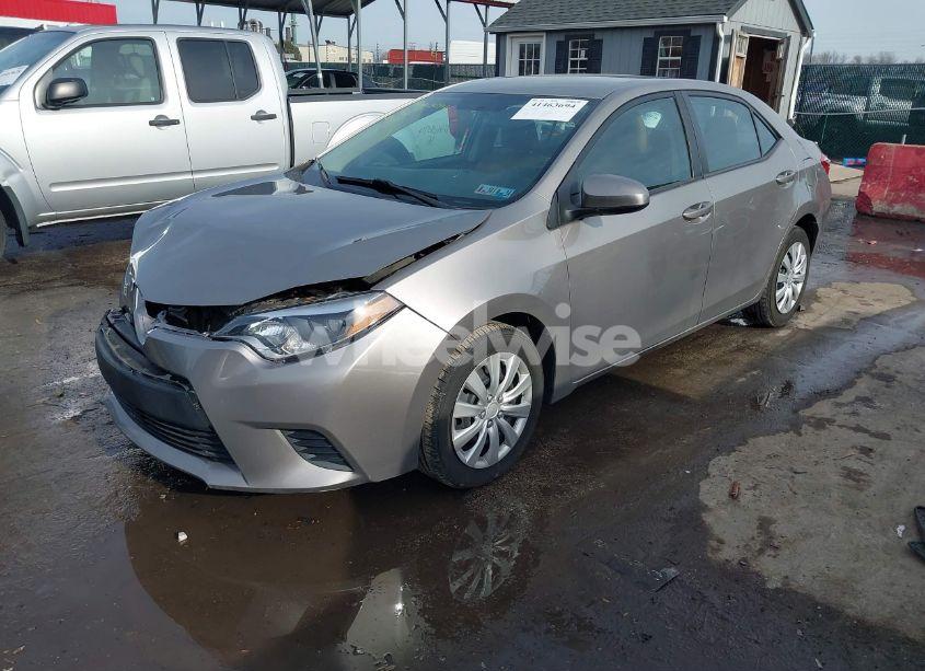 Photo 2 of 2014 Toyota Corolla LE (VIN 2T1BURHE8EC004649)