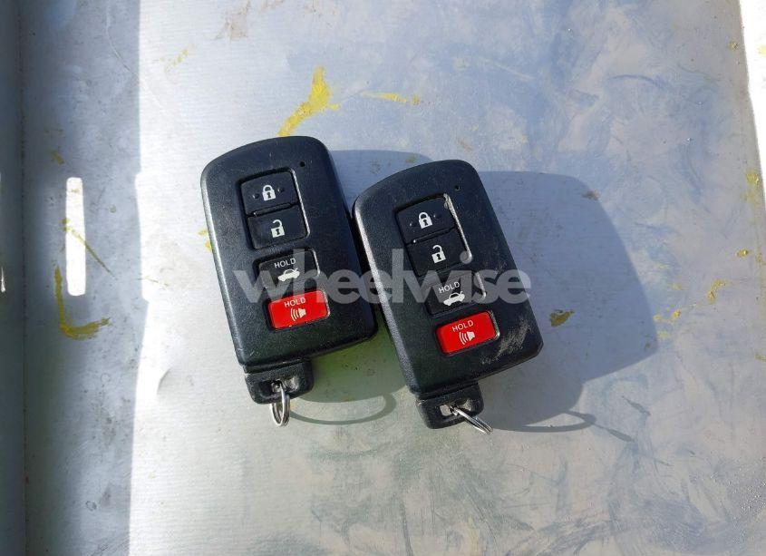 Photo 11 of 2014 Toyota Corolla S PLUS (VIN 2T1BURHE8EC111166)