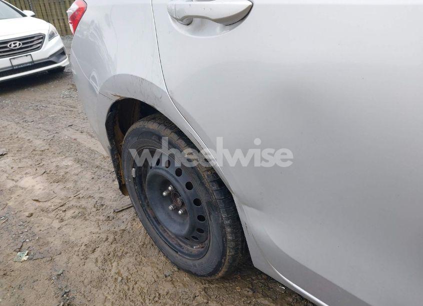 Photo 18 of 2014 Toyota Corolla LE (VIN 2T1BURHE8EC133541)