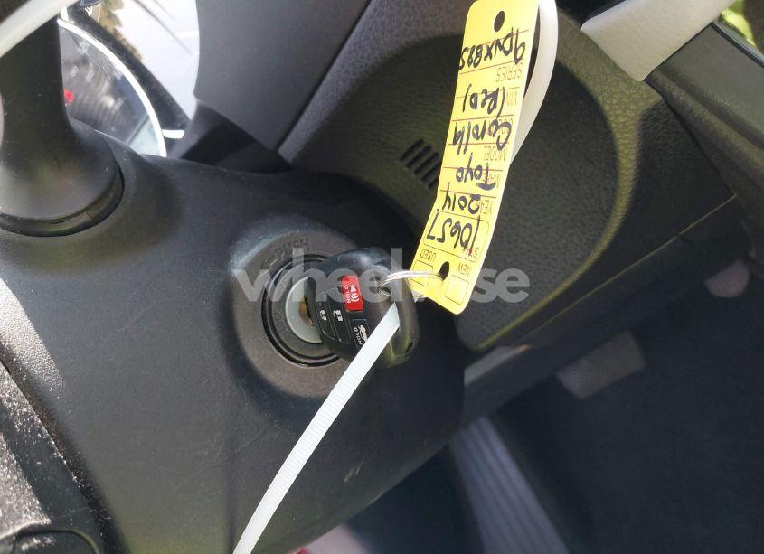 Photo 11 of 2014 Toyota Corolla LE (VIN 2T1BURHE8EC142188)