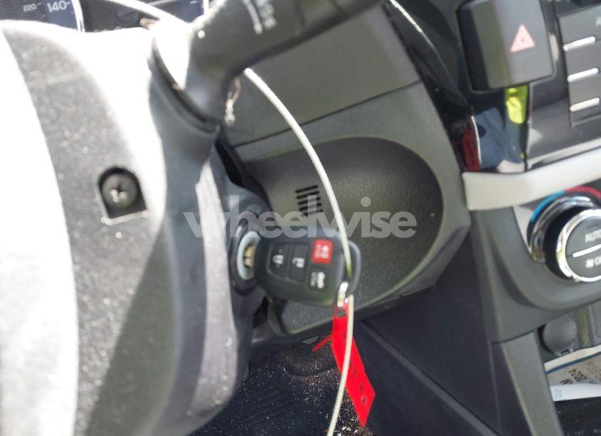 Photo 11 of 2014 Toyota Corolla LE PLUS (VIN 2T1BURHE8EC144278)