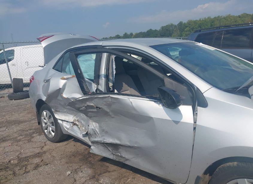 Photo 6 of 2014 Toyota Corolla LE (VIN 2T1BURHE8EC227841)