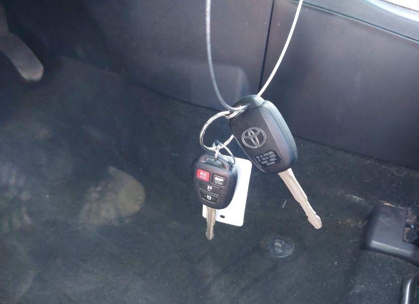 Photo 11 of 2015 Toyota Corolla S (VIN 2T1BURHE8FC229154)