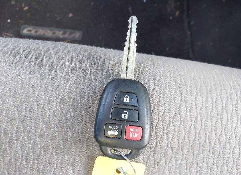 Photo 11 of 2015 Toyota Corolla LE (VIN 2T1BURHE8FC238436)