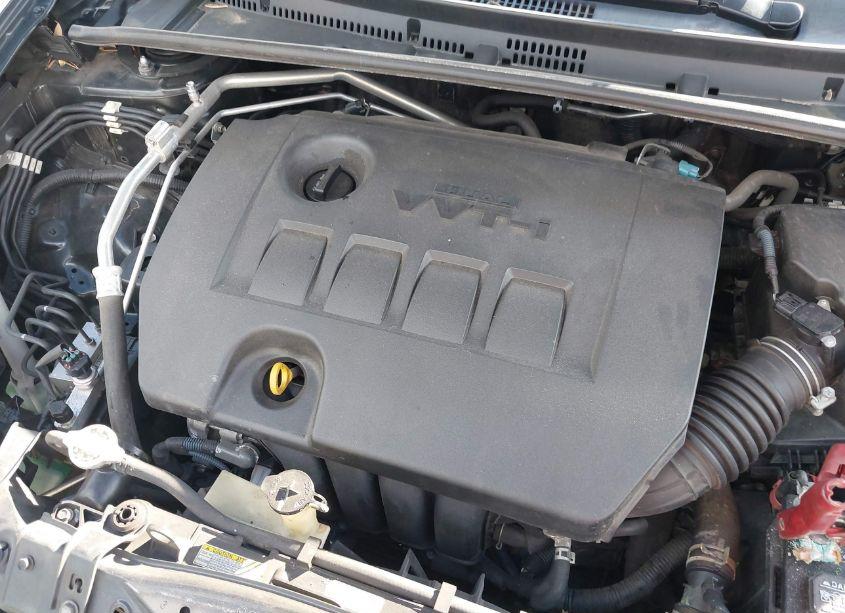 Photo 10 of 2015 Toyota Corolla LE (VIN 2T1BURHE8FC254829)