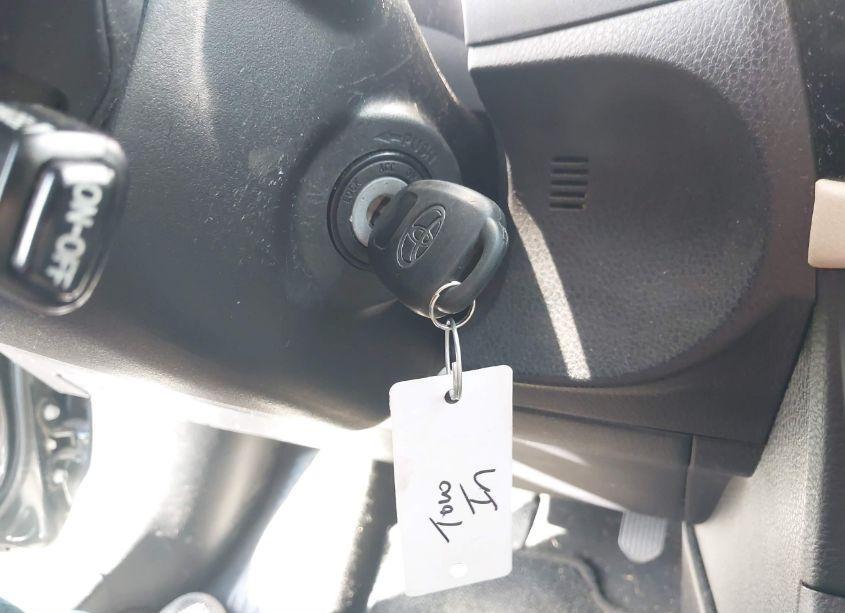 Photo 11 of 2015 Toyota Corolla LE (VIN 2T1BURHE8FC254829)