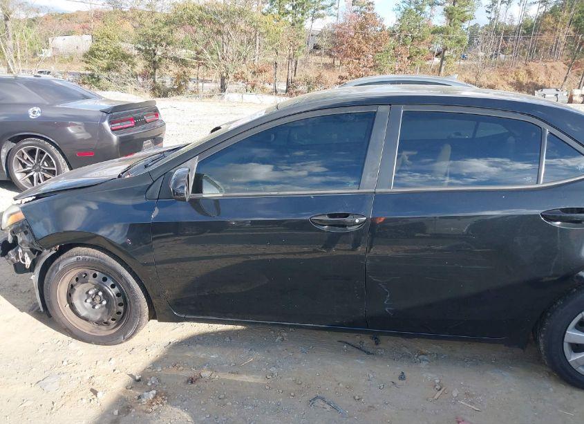 Photo 15 of 2015 Toyota Corolla LE (VIN 2T1BURHE8FC254829)