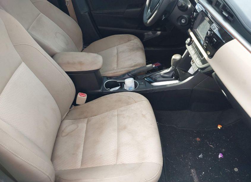 Photo 5 of 2015 Toyota Corolla LE (VIN 2T1BURHE8FC254829)