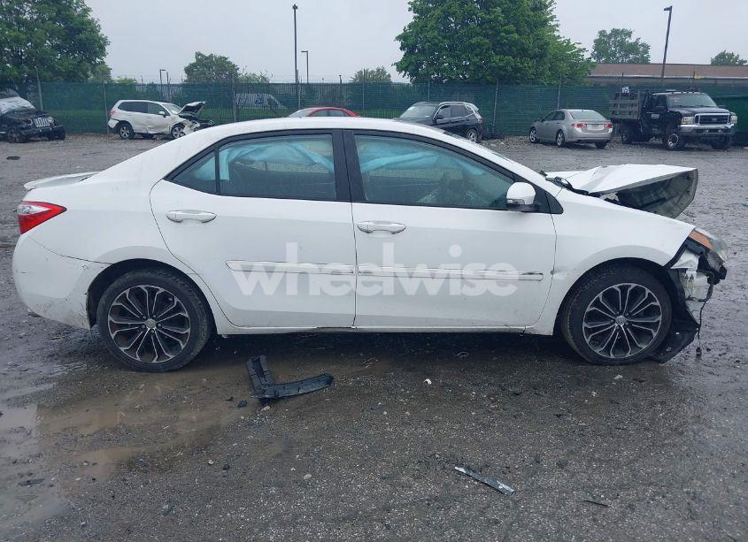 Photo 13 of 2015 Toyota Corolla S PLUS (VIN 2T1BURHE8FC255995)