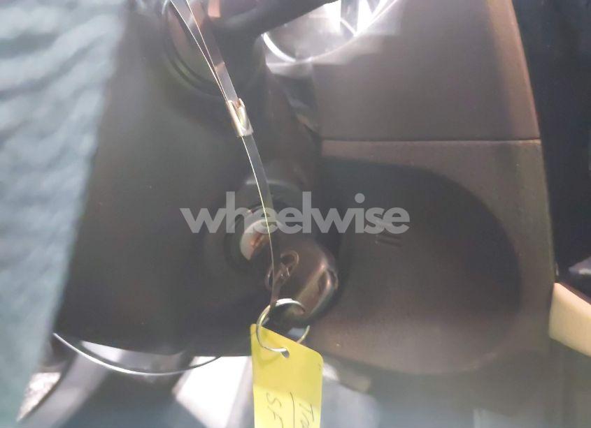 Photo 11 of 2015 Toyota Corolla LE (VIN 2T1BURHE8FC257813)