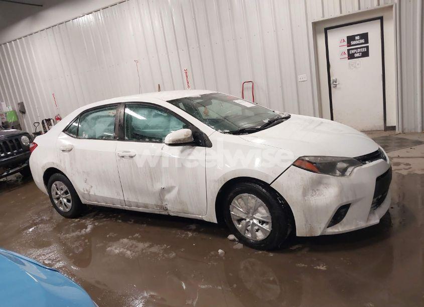 Photo 13 of 2015 Toyota Corolla L (VIN 2T1BURHE8FC262834)