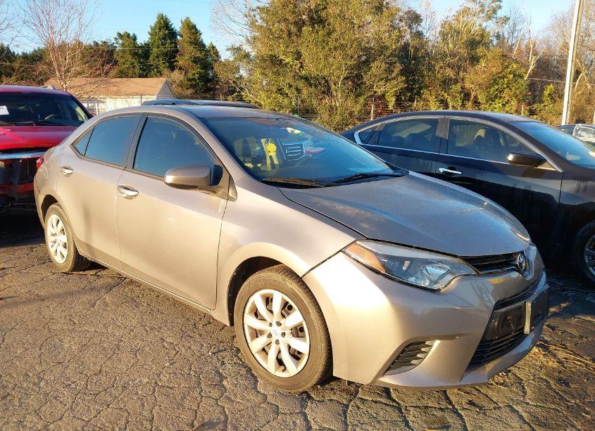 2015 Toyota Corolla LE (VIN 2T1BURHE8FC264020) main photo