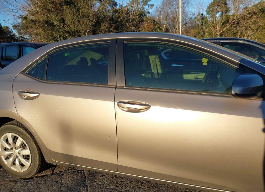 Photo 13 of 2015 Toyota Corolla LE (VIN 2T1BURHE8FC264020)