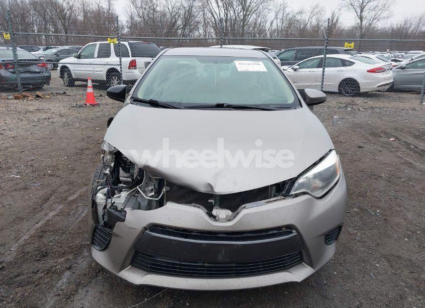 Photo 13 of 2015 Toyota Corolla LE (VIN 2T1BURHE8FC275793)