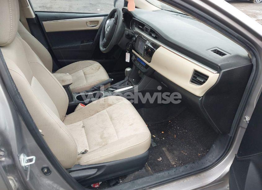 Photo 5 of 2015 Toyota Corolla LE (VIN 2T1BURHE8FC275793)