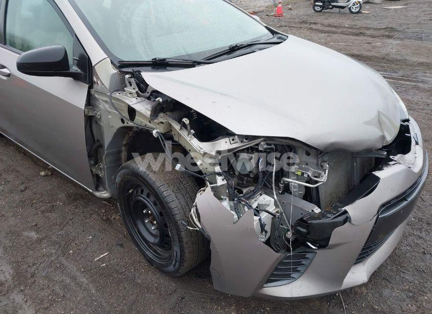 Photo 6 of 2015 Toyota Corolla LE (VIN 2T1BURHE8FC275793)