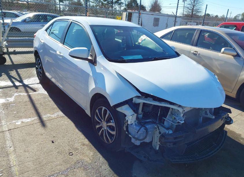 2015 Toyota Corolla LE (VIN 2T1BURHE8FC277401) main photo