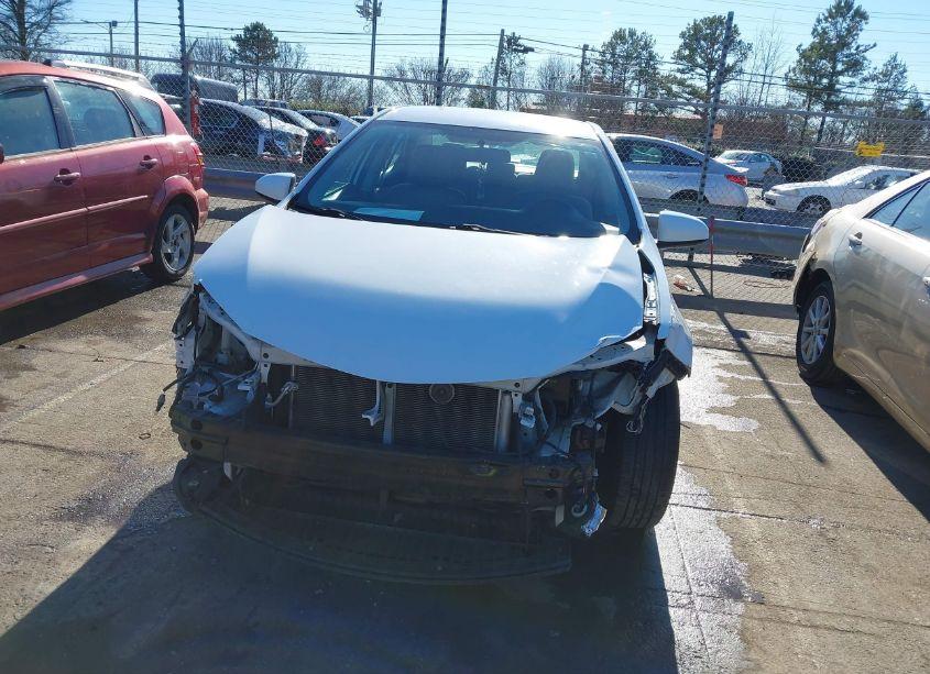 Photo 12 of 2015 Toyota Corolla LE (VIN 2T1BURHE8FC277401)