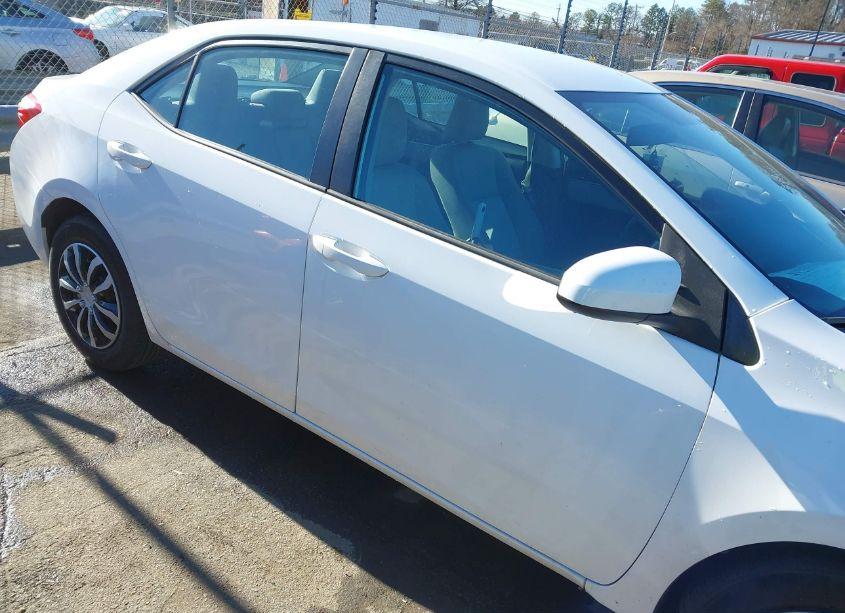 Photo 13 of 2015 Toyota Corolla LE (VIN 2T1BURHE8FC277401)