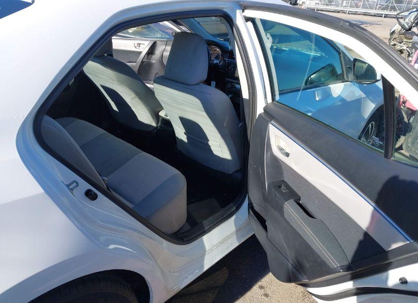 Photo 8 of 2015 Toyota Corolla LE (VIN 2T1BURHE8FC277401)