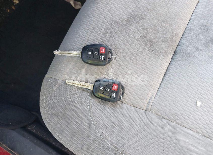 Photo 11 of 2015 Toyota Corolla LE (VIN 2T1BURHE8FC287829)