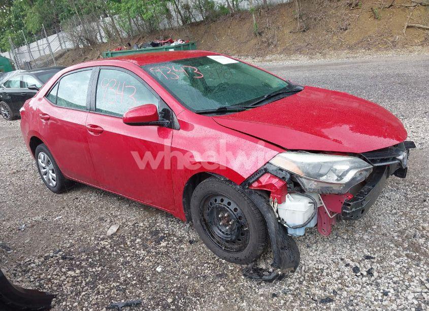 2015 Toyota Corolla LE (VIN 2T1BURHE8FC290665) main photo
