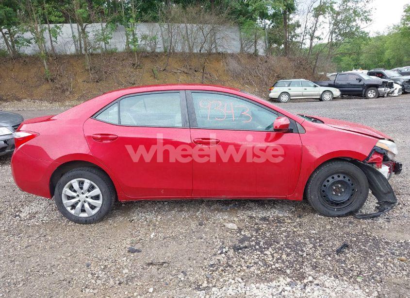 Photo 13 of 2015 Toyota Corolla LE (VIN 2T1BURHE8FC290665)