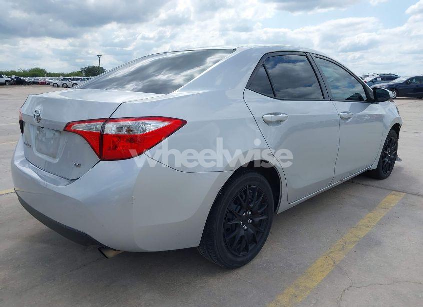 Photo 4 of 2015 Toyota Corolla LE (VIN 2T1BURHE8FC308002)