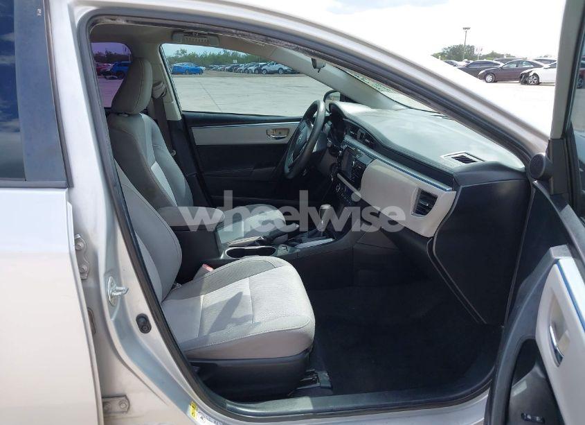 Photo 5 of 2015 Toyota Corolla LE (VIN 2T1BURHE8FC308002)