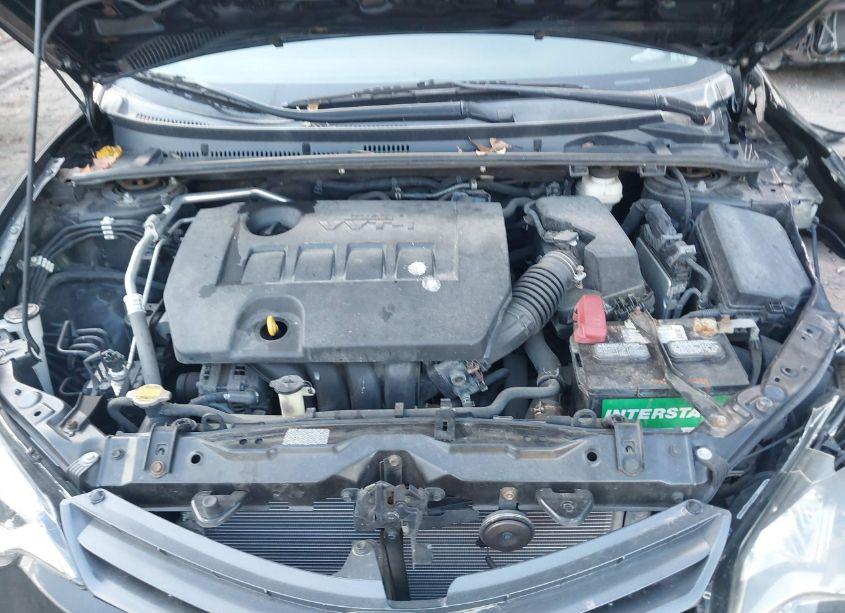 Photo 10 of 2015 Toyota Corolla LE (VIN 2T1BURHE8FC311059)