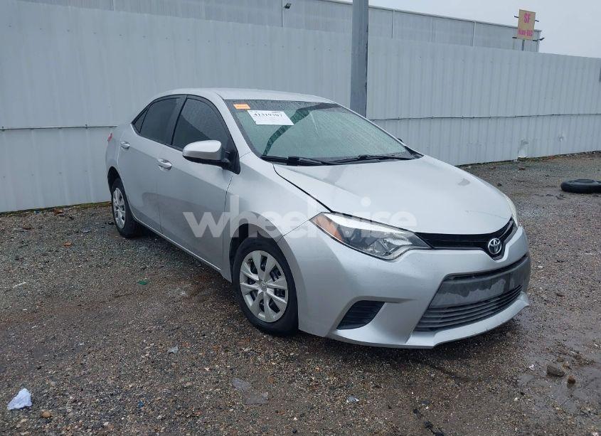 2015 Toyota Corolla L (VIN 2T1BURHE8FC325673) main photo