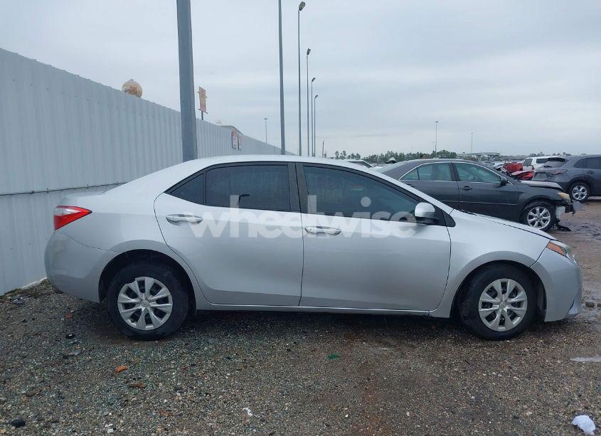 Photo 13 of 2015 Toyota Corolla L (VIN 2T1BURHE8FC325673)
