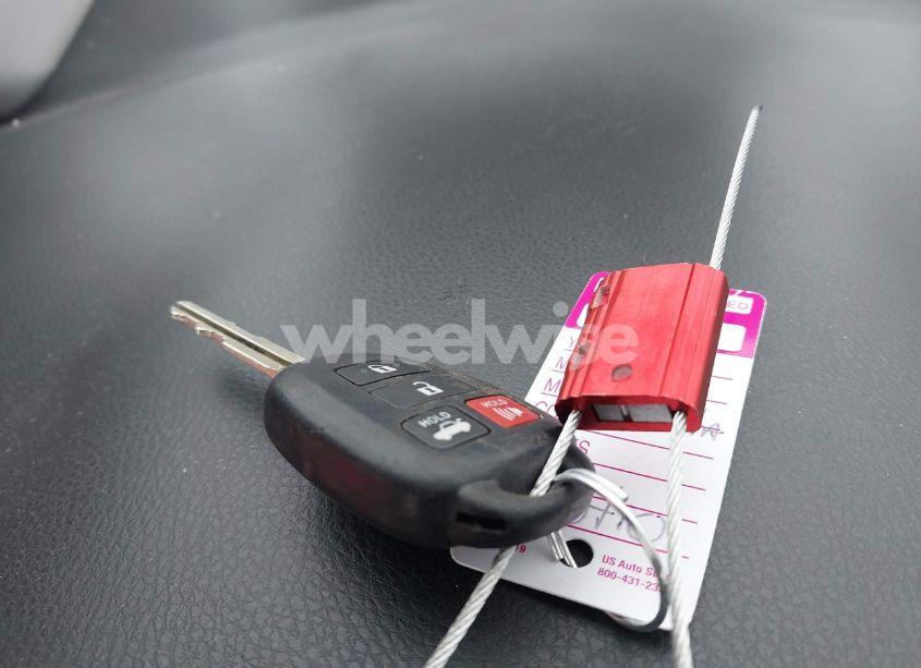 Photo 11 of 2015 Toyota Corolla LE (VIN 2T1BURHE8FC365431)