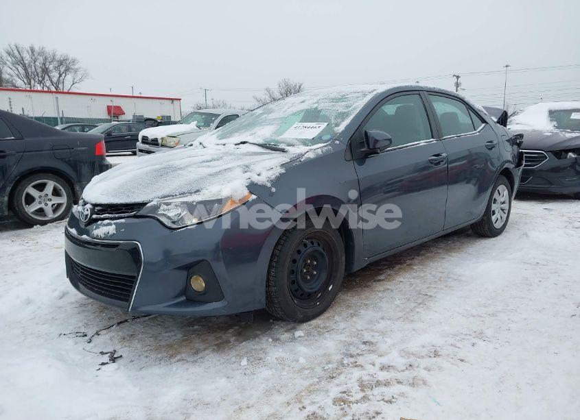 Photo 2 of 2015 Toyota Corolla LE (VIN 2T1BURHE8FC365431)