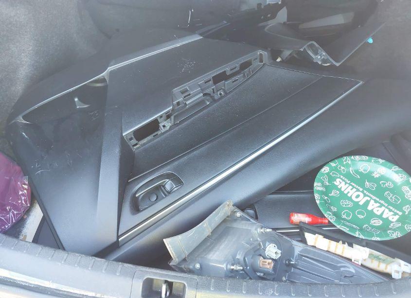 Photo 12 of 2015 Toyota Corolla L (VIN 2T1BURHE8FC368152)