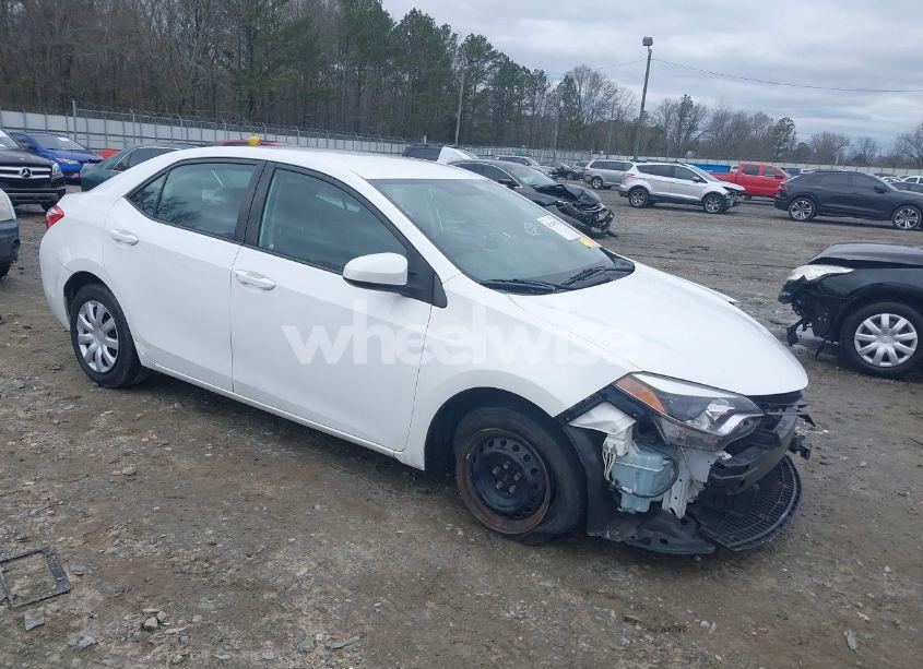 2015 Toyota Corolla L (VIN 2T1BURHE8FC368233) main photo