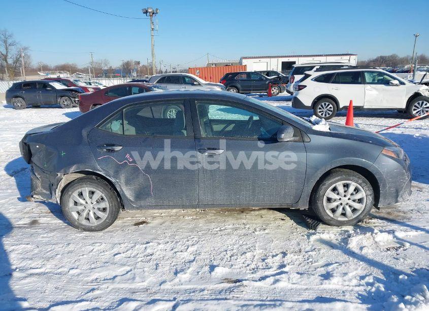 Photo 13 of 2015 Toyota Corolla LE (VIN 2T1BURHE8FC411453)