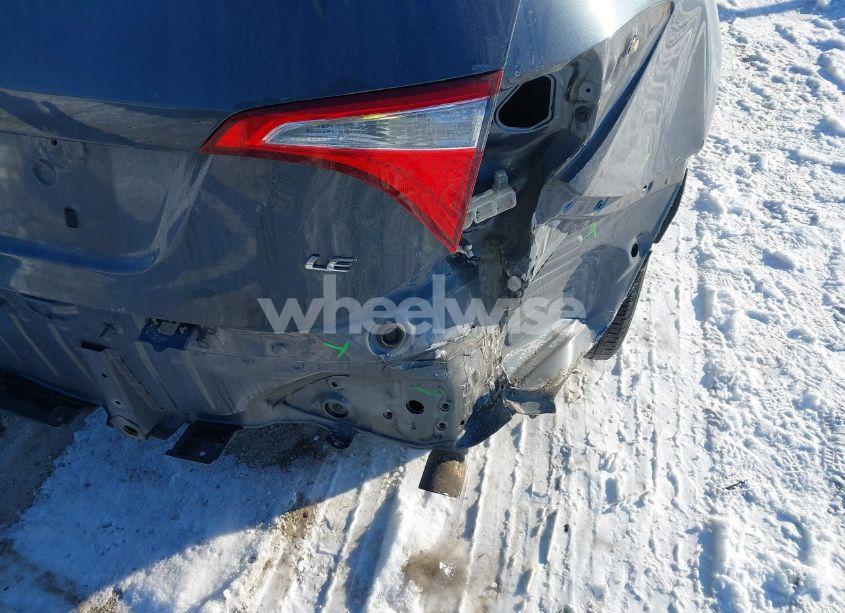 Photo 6 of 2015 Toyota Corolla LE (VIN 2T1BURHE8FC411453)