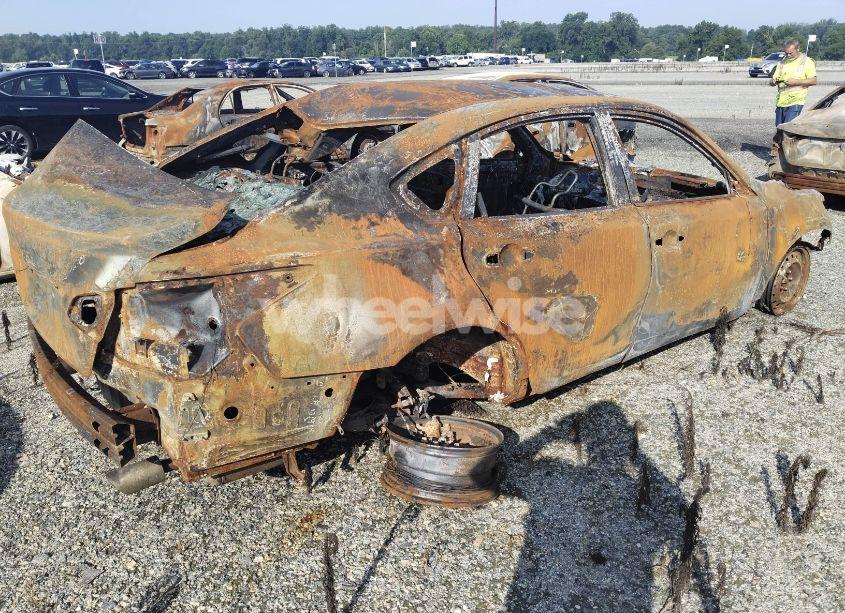 Photo 4 of 2015 Toyota Corolla LE (VIN 2T1BURHE8FC415485)