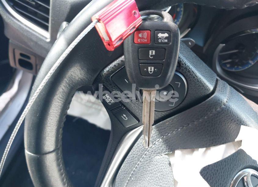 Photo 11 of 2015 Toyota Corolla S (VIN 2T1BURHE8FC416958)