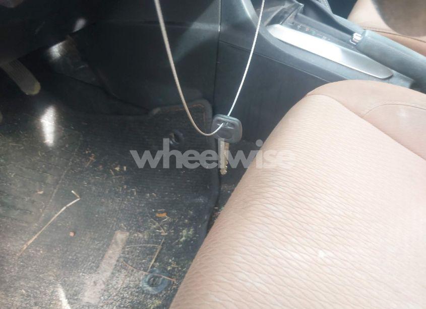 Photo 11 of 2015 Toyota Corolla LE (VIN 2T1BURHE8FC418998)