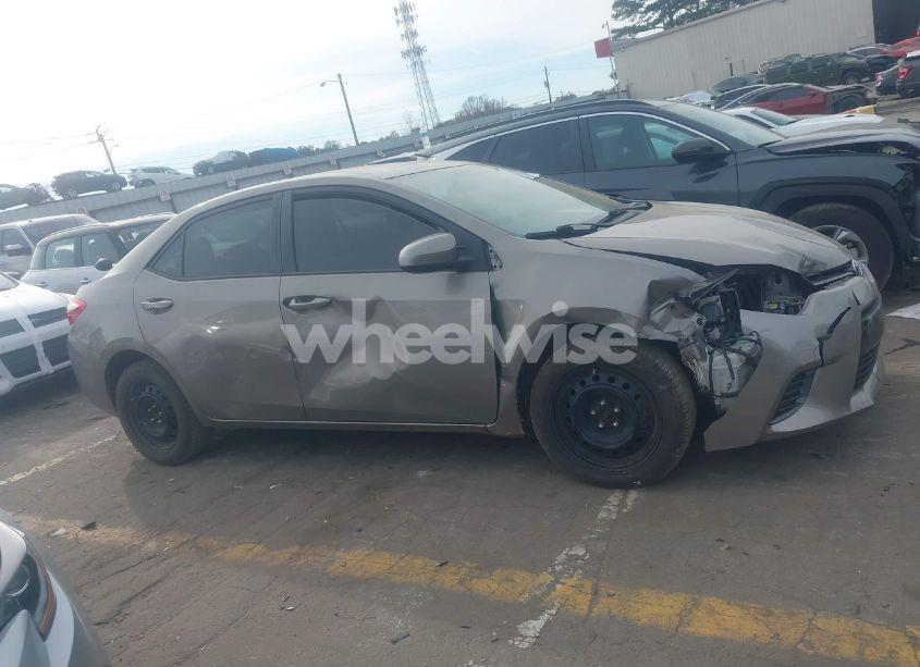 Photo 13 of 2015 Toyota Corolla LE (VIN 2T1BURHE8FC418998)