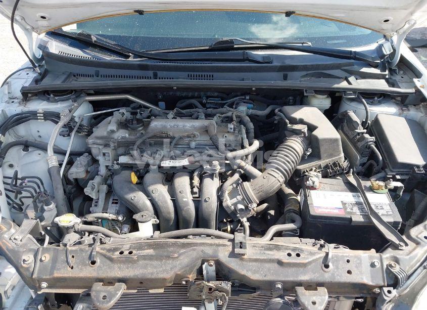 Photo 10 of 2015 Toyota Corolla LE (VIN 2T1BURHE8FC425269)