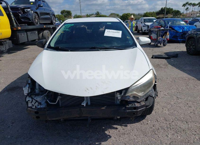 Photo 13 of 2015 Toyota Corolla LE (VIN 2T1BURHE8FC425269)