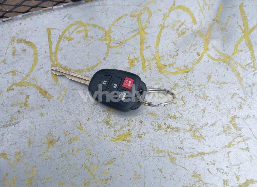 Photo 11 of 2015 Toyota Corolla S (VIN 2T1BURHE8FC435610)